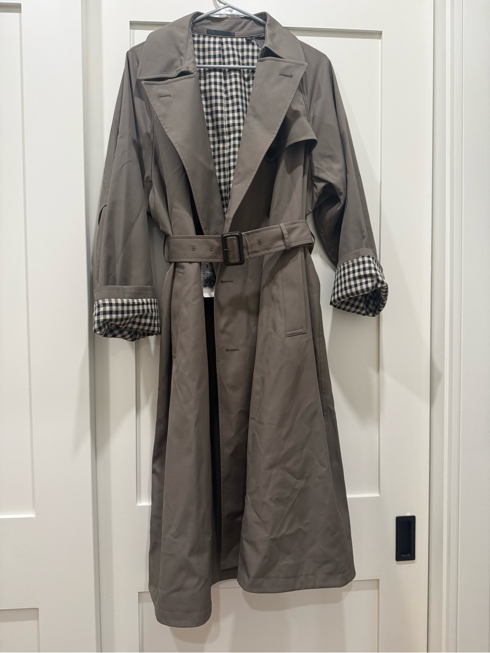 Uniqlo Olive-Taupe Trench Coat with Belted Waist and Gingham Lining